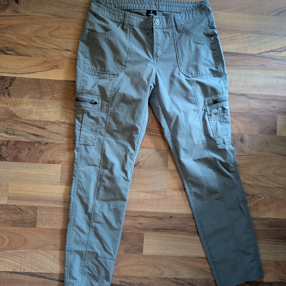 Women's Kuhl Size 10 Short